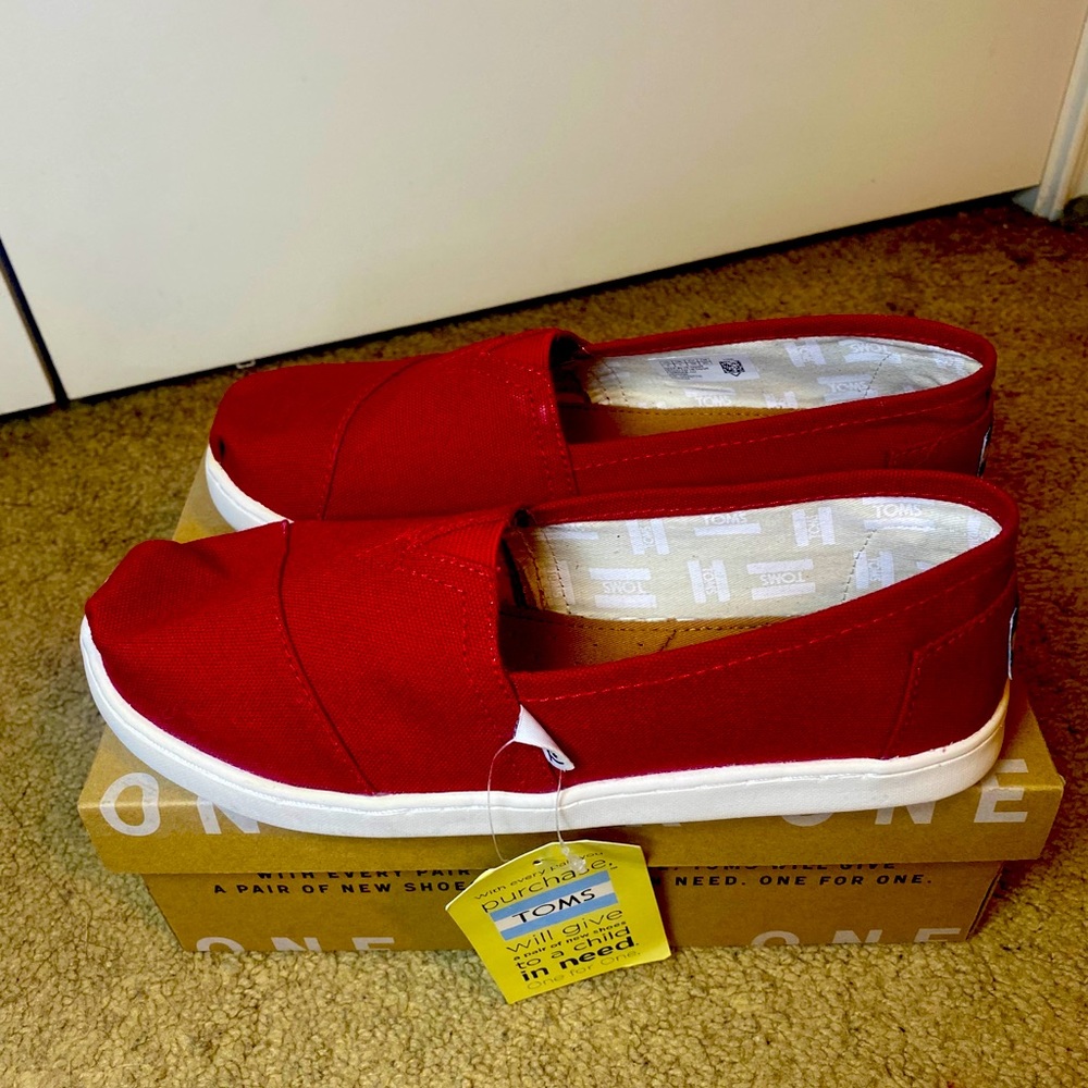 Brand new Tom